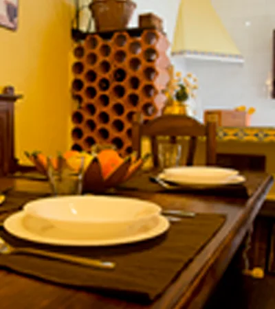 detalle de mesa en cocina comedor