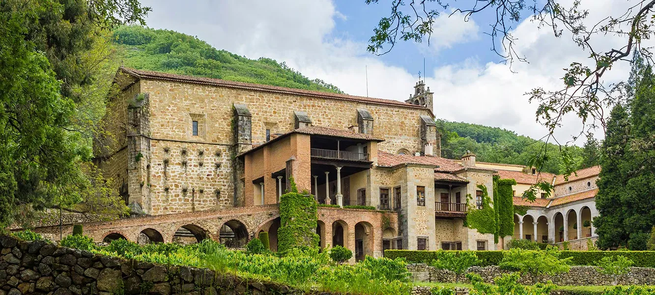 imagen exterior del monasterio de Yuste
